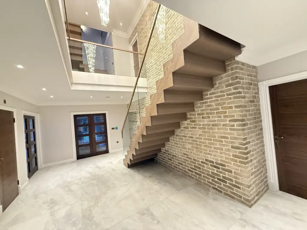 Closed Treads Staircase