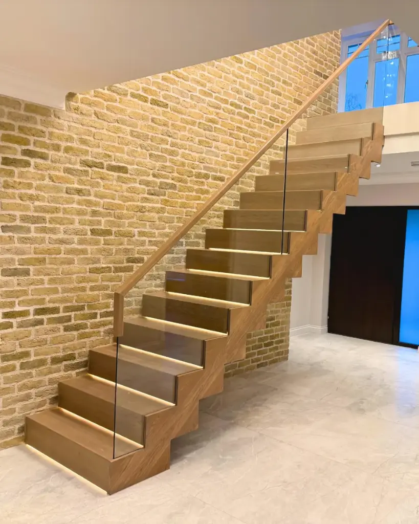 Closed Treads Staircase